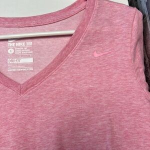 Nike‎ T-shirt
